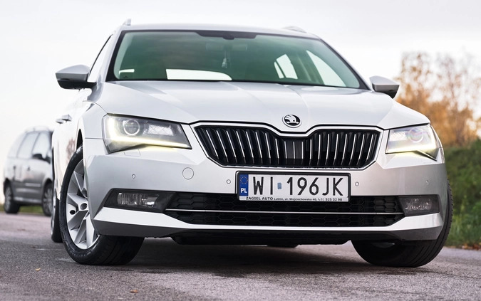 Skoda Superb cena 65000 przebieg: 199220, rok produkcji 2019 z Płock małe 781